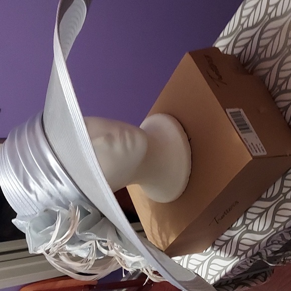 Dress Hat - Picture 2 of 3